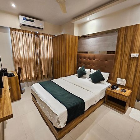 Hotel Bkc Garden - Near Us Embassy Bkc Mumbai Ngoại thất bức ảnh