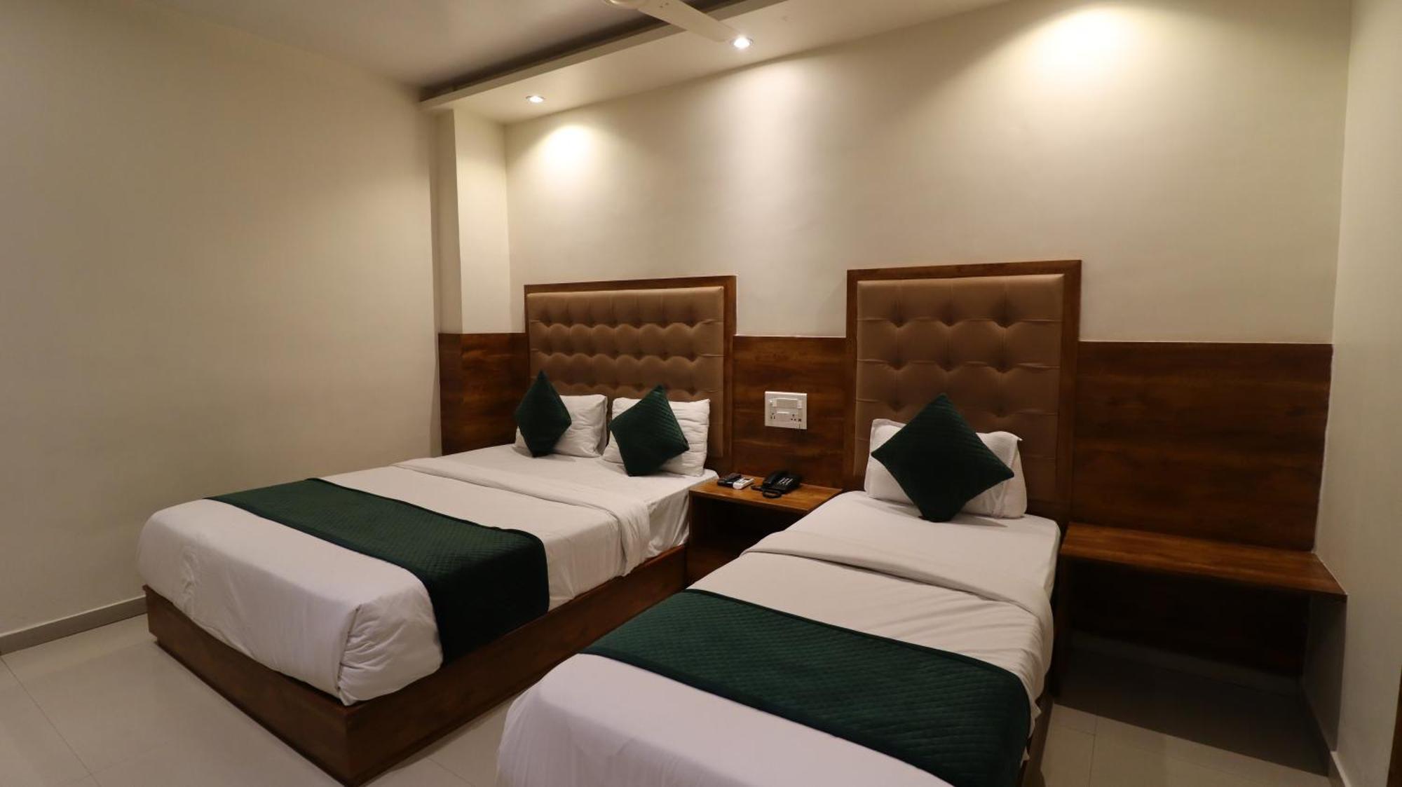 Hotel Bkc Garden - Near Us Embassy Bkc Mumbai Ngoại thất bức ảnh