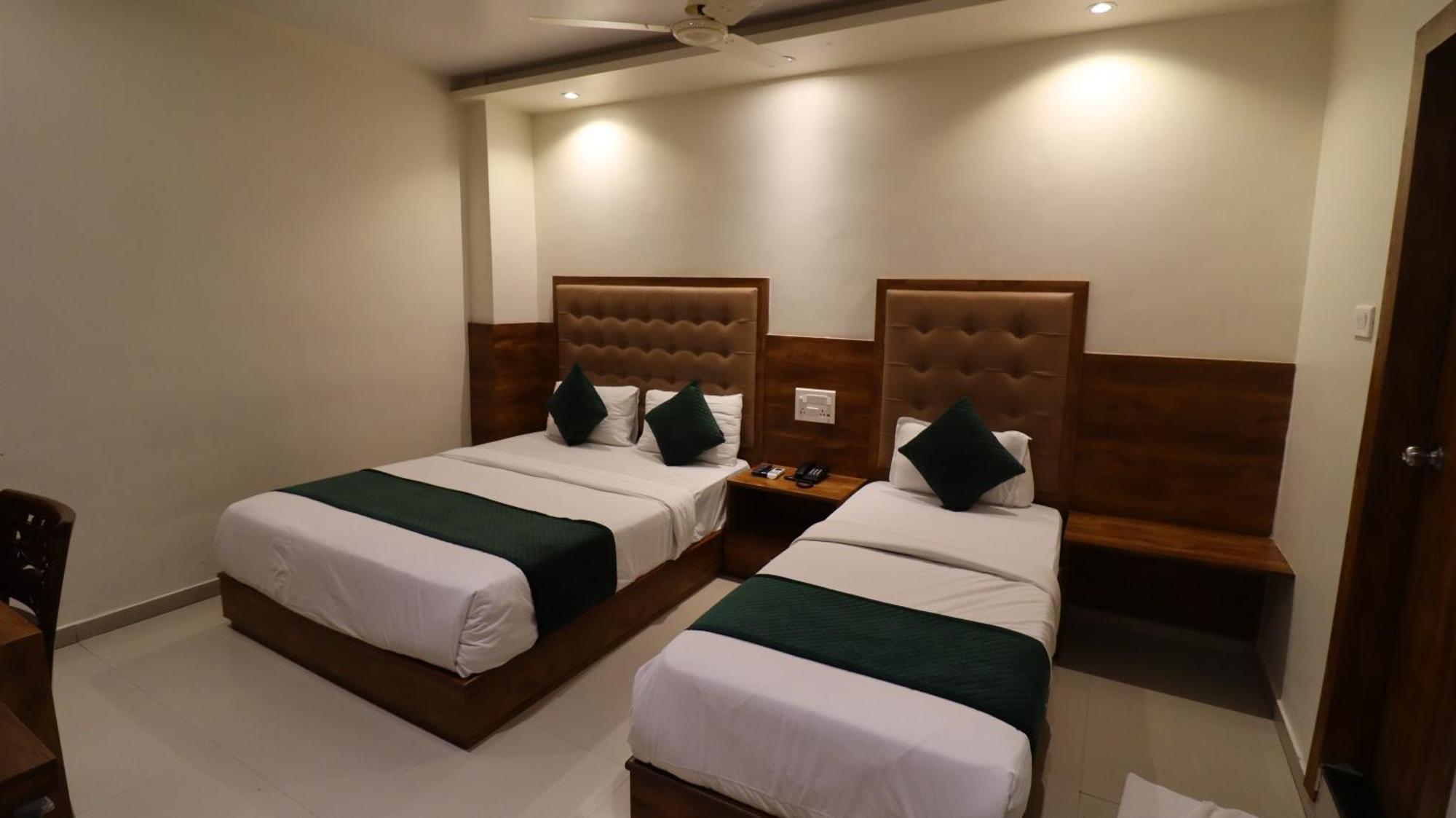 Hotel Bkc Garden - Near Us Embassy Bkc Mumbai Ngoại thất bức ảnh