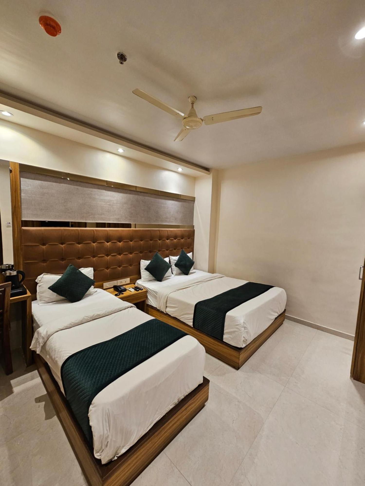 Hotel Bkc Garden - Near Us Embassy Bkc Mumbai Ngoại thất bức ảnh