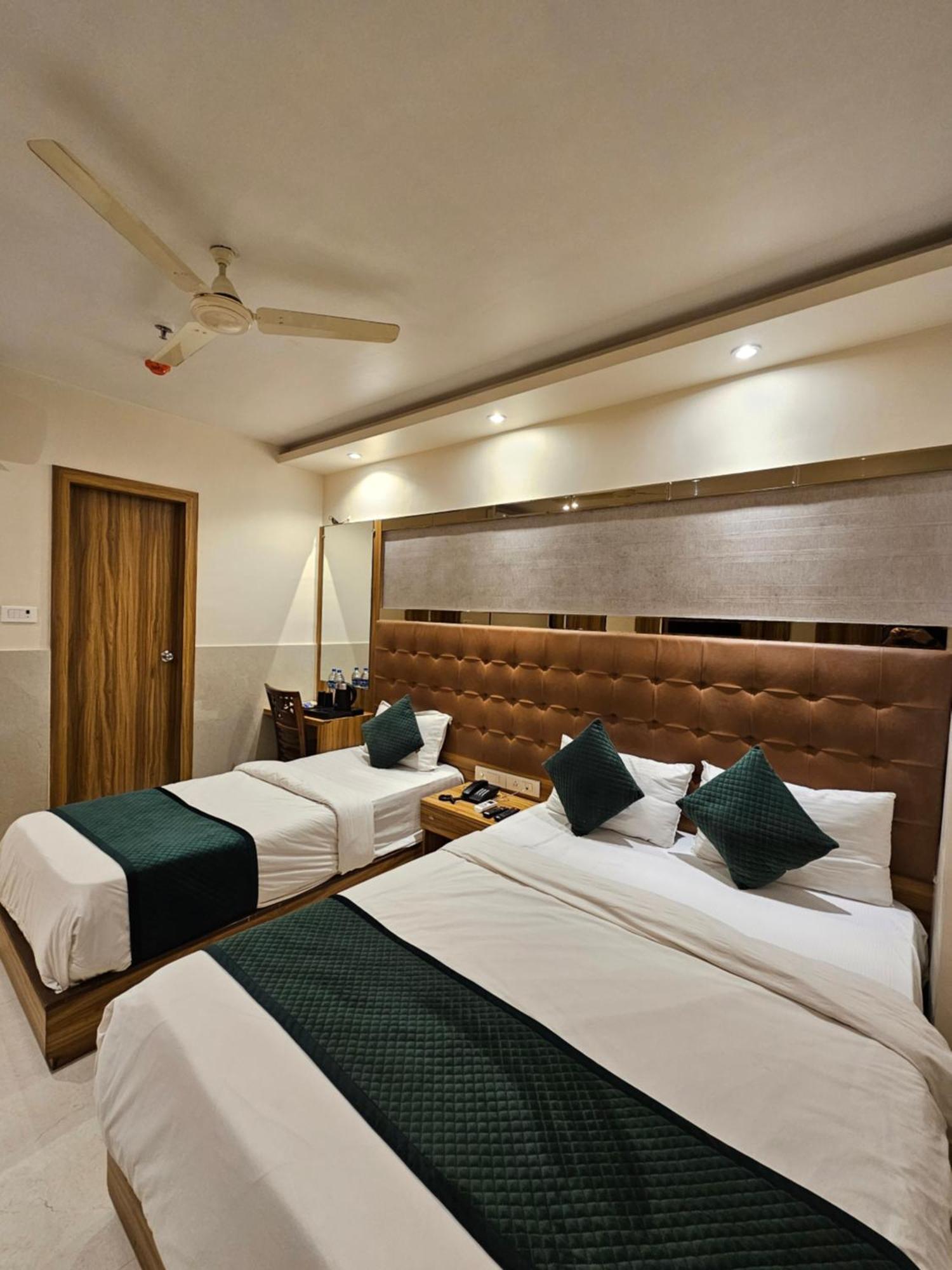 Hotel Bkc Garden - Near Us Embassy Bkc Mumbai Ngoại thất bức ảnh